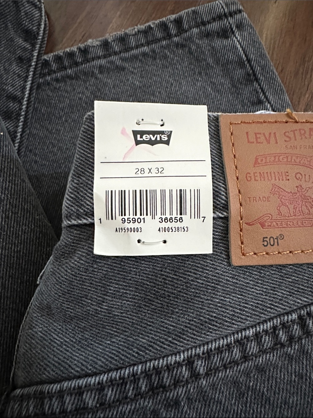 Levi's 501 90’s Straight Black/Grey Washed Jeans - Picture 7 of 8